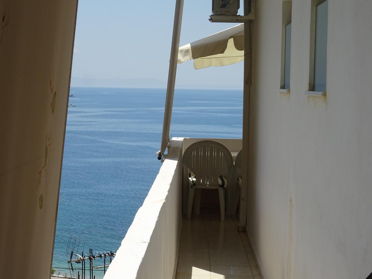 Ionian View Apartment Himare Exterior photo